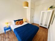 Quarto de solteiro Centro de Lisboa Av 5 outubro