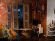 Quarto disponível em apartamento no Meireles