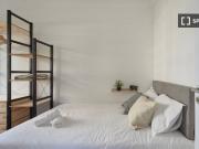 Quarto disponível para alugar em apartamento...