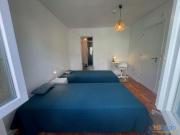 Quarto duplo remodelado localizado junto ao Campo...