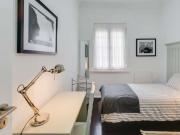 Quarto em apartamento com 6 quartos nas Avenidas Novas,...