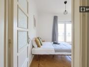 Quarto em apartamento compartilhado com 5 camas para...