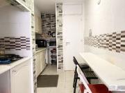 Quarto em apartamento compartilhado com 6 quartos para...