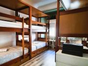 Quarto em apartamento compartilhado com 9 quartos, Lisboa