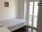 Quarto em apartamento compartilhado de 4 quartos em...