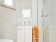 Quarto em apartamento compartilhado de 6 quartos para...