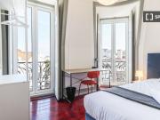 Quarto em apartamento partilhado com 6 quartos, Lisboa