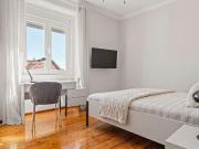 Quarto em apartamento partilhado com 8 quartos para...