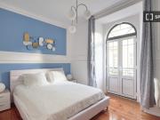 Quarto em apartamento partilhado com 8 quartos para...