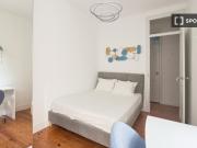 Quarto em apartamento partilhado com 8 quartos para...