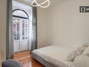 Quarto em apartamento partilhado com 8 quartos para...