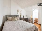 Quarto em apartamento partilhado com 8 quartos para...