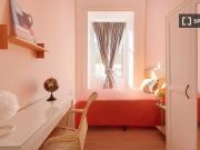 Quarto em apartamento partilhado com 9 quartos, Lisboa
