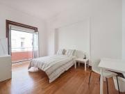 Quarto em apartamento partilhado com 9 quartos para...