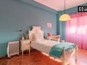 Quarto em apartamento partilhado com contas em Lisboa