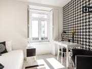 Quarto em apartamento partilhado de 4 quartos para...