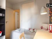 Quarto em apartamento partilhado de 4 quartos para...