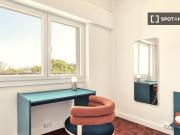 Quarto em apartamento partilhado de 5 quartos para...