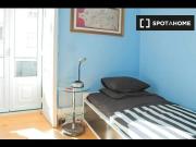 Quarto em apartamento partilhado de 5 quartos para...