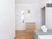 Quarto em apartamento partilhado de 6 quartos para...