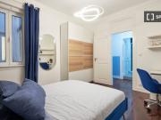 Quarto em apartamento partilhado de 9 quartos para...