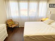 Quarto em apartamento partilhado para alugar em Cascais