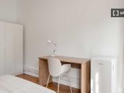 Quarto em apartamento partilhado de 6 quartos para...