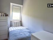 Quarto em apartamento partilhado para alugar na Amadora