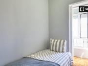 Quarto em apartamento partilhado para alugar na Amadora