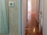Quarto em apartamento T5, Porto