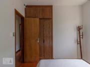 Quarto em frente à PUC com serviços