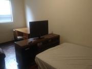 Quarto Grande Mobiliado em Apartamento no Centro de Curitiba