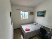 Quarto individual com ar WC compartilhado na casa jota