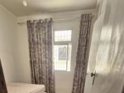 Quarto individual com banheiro