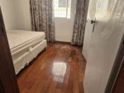 Quarto individual com banheiro