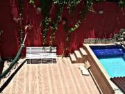 Quarto individual com piscina