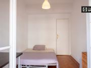 Quarto luminoso para alugar em apartamento de 3 quartos...