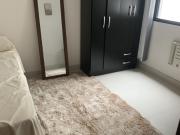 Quarto mobiliado com banheiro exclusivo