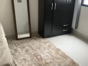 Quarto mobiliado com banheiro exclusivo