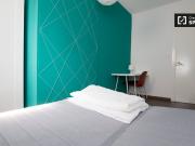 Quarto mobiliado em apartamento de 6 quartos, Alcântara,...