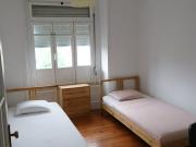 Quarto mobiliado para alugar em apartamento de 7 quartos...