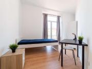 Quarto moderno para alugar em apartamento de 9 quartos...