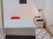 QUARTO NO CENTRO PRÓXIMO DA UFRGS