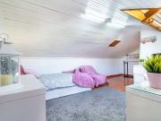 Quarto no sótão em apartamento de 5 quartos em Carcavelos
