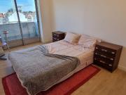 Quarto Novo com Varanda nas Avenidas Novas, Lisboa
