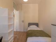 Quarto para alugar, apartamento de 5 quartos, Avenidas... Quarto para alugar, apartamento de 5 quartos, Avenidas...