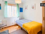 Quarto para alugar em Almada em apartamento partilhado...