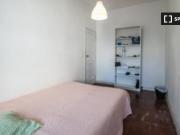 Quarto para alugar em apartamento com 6 quartos em Campo...