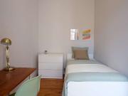 Quarto para alugar em apartamento de 10 quartos em Penha...