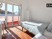 Quarto para alugar em apartamento de 11 quartos em Lisboa